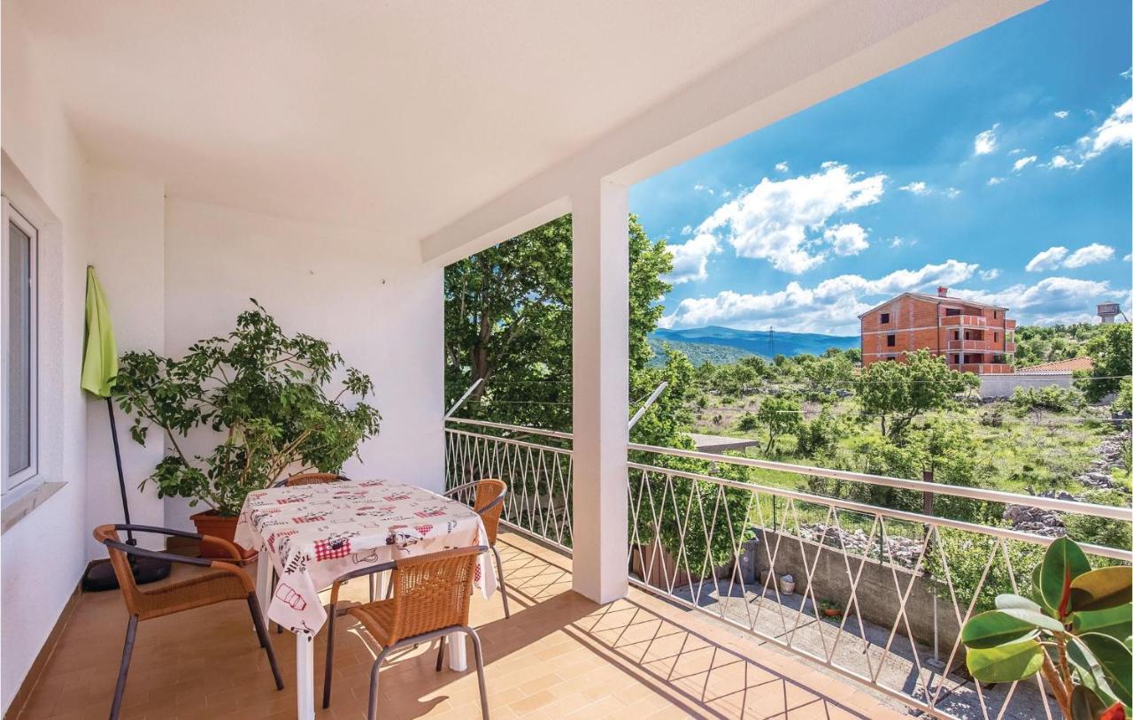 2 Bedroom Stunning Apartment In Novi Vinodolski Esterno foto